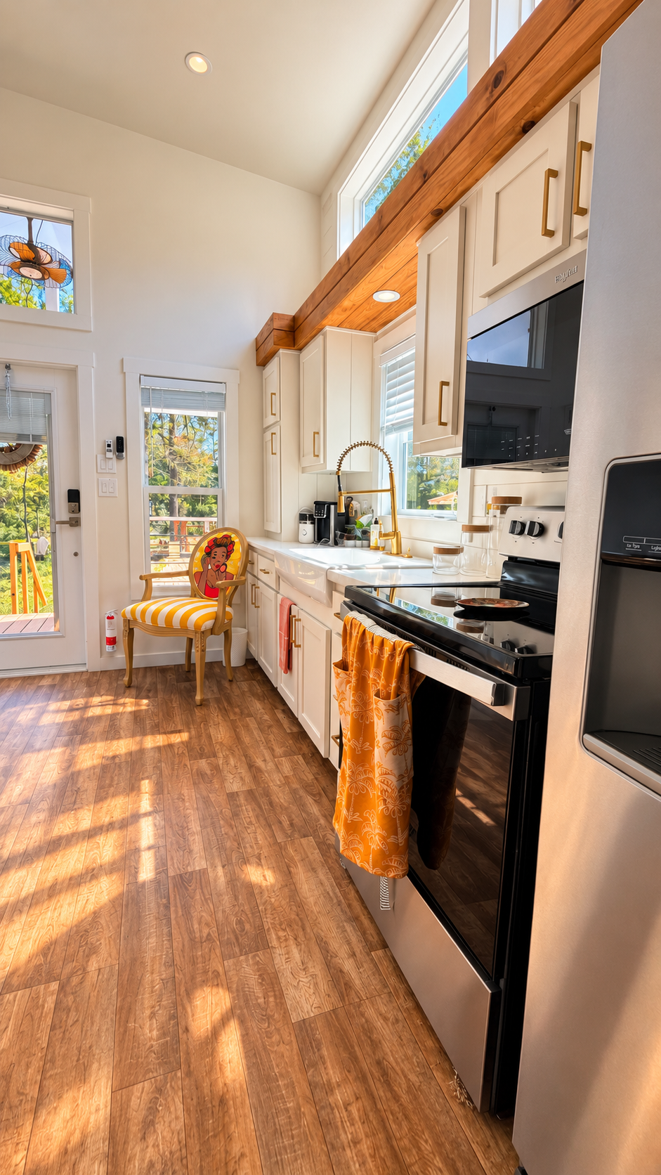 The Dawn — Kitchen
